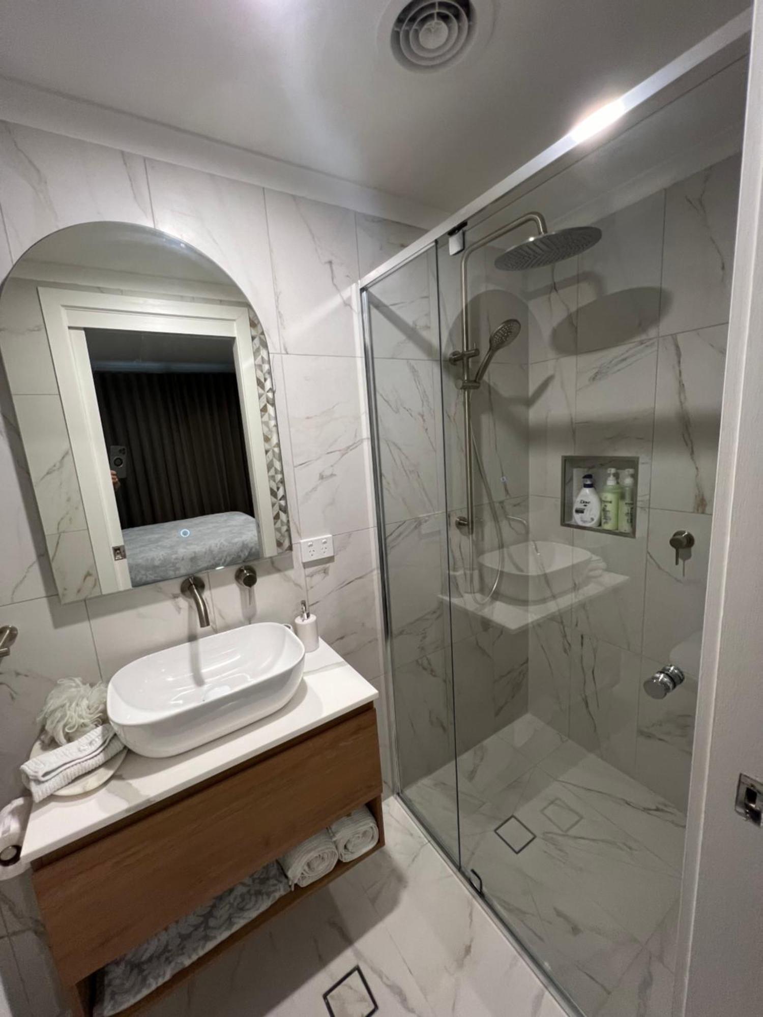 Apartment - 3br, 2bath & Carpark *