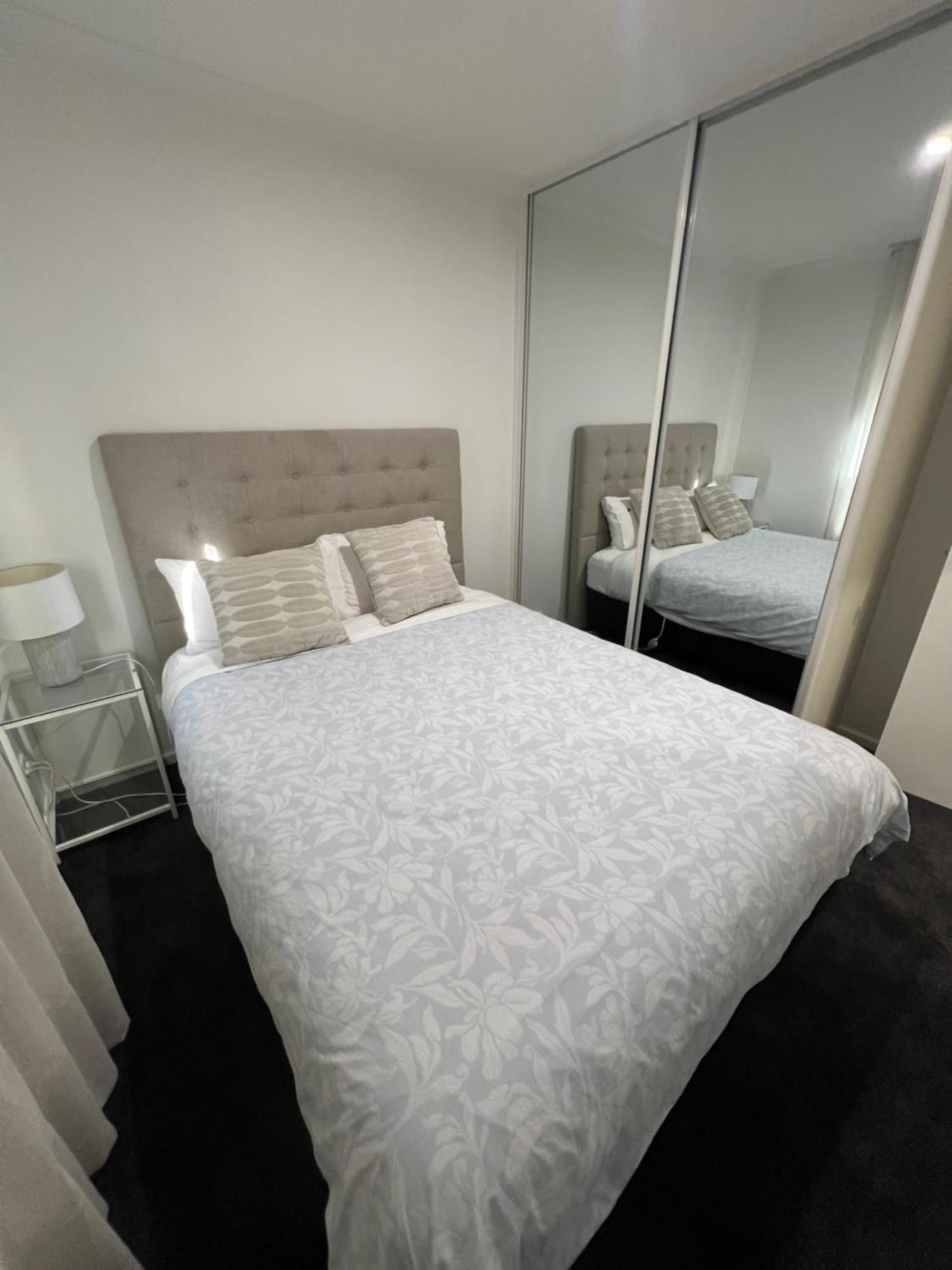 - 3br, 2bath & Carpark *