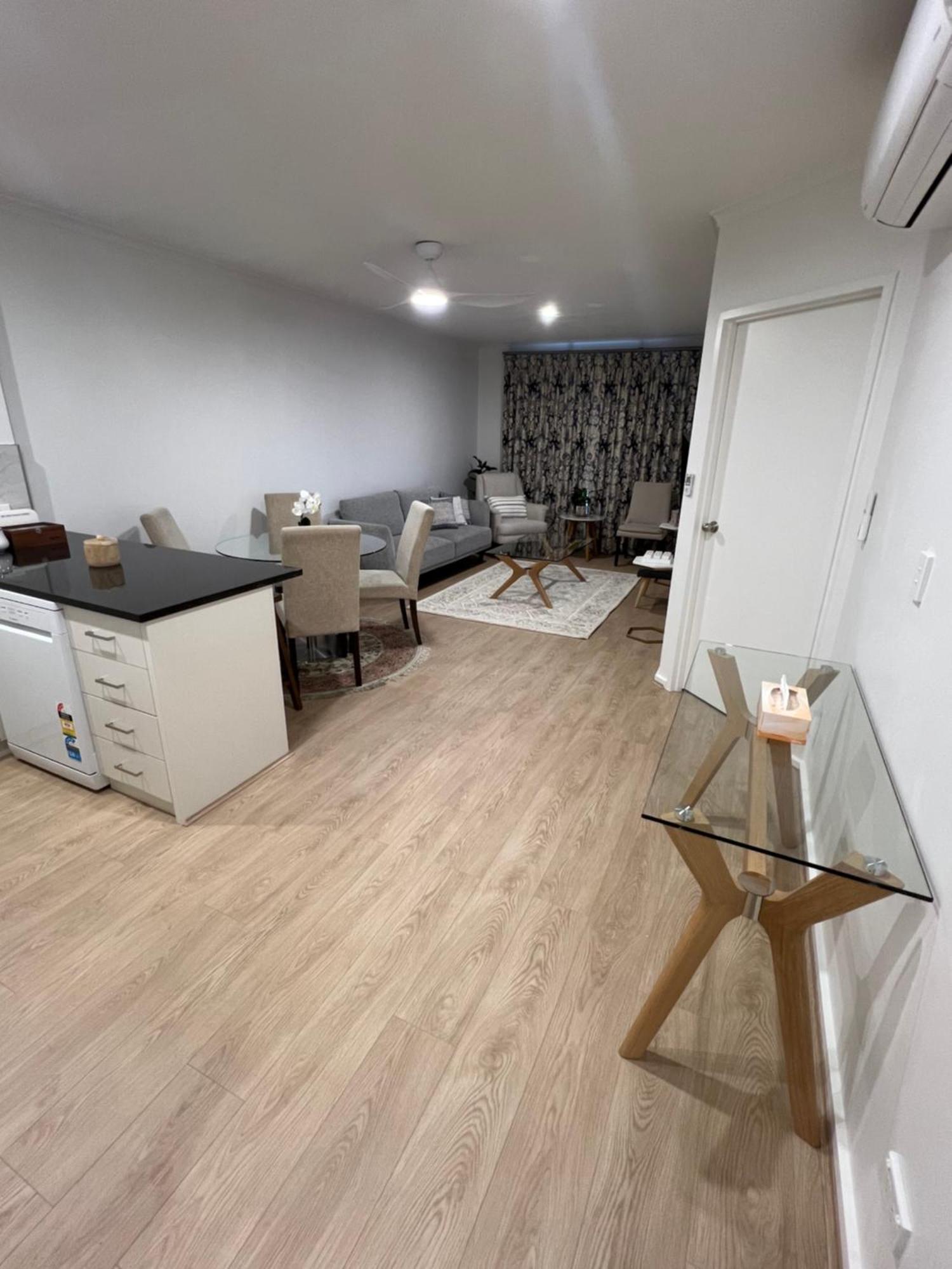 - 3br, 2bath & Carpark Apartment *